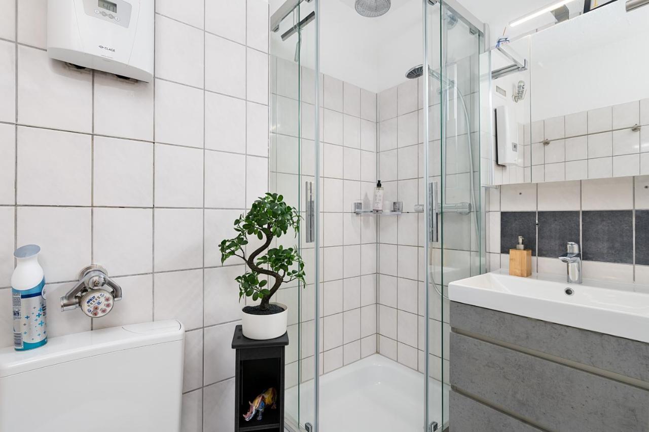 Federnest - Luxus-Studio - Kingsize Boxspringbett - Home-Office Mit Monitor Und Drucker - 11 Min Hbf Duisburg Exterior foto